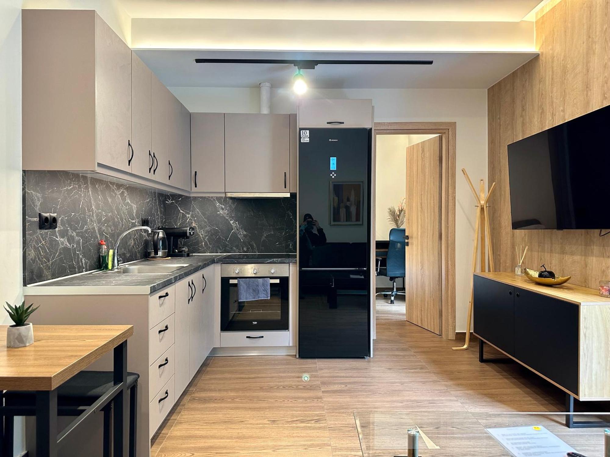 T&T Luxury Apartments - Rooftop Jacuzzi เอเธนส์ ภายนอก รูปภาพ