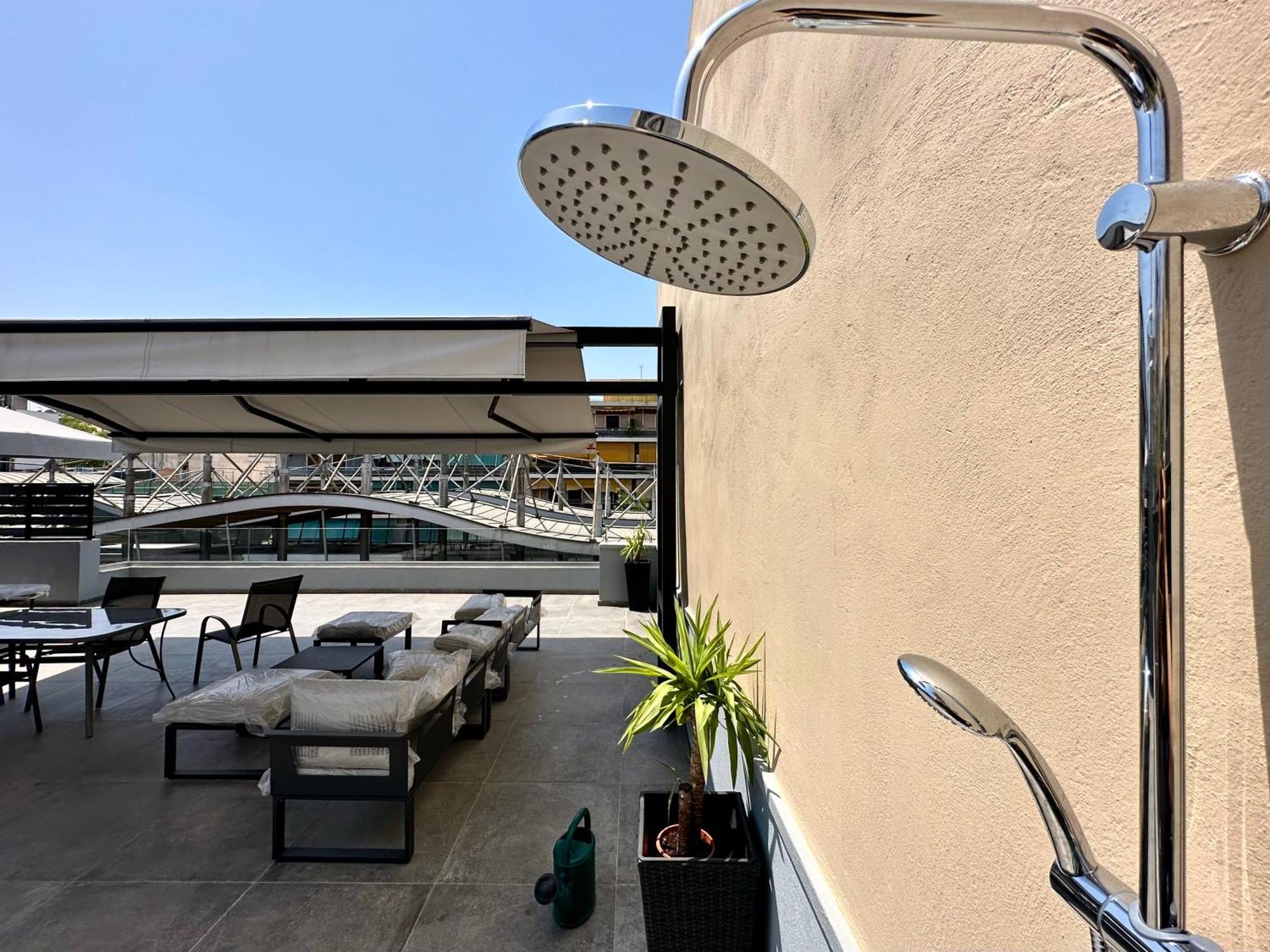 T&T Luxury Apartments - Rooftop Jacuzzi เอเธนส์ ภายนอก รูปภาพ